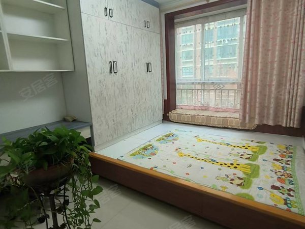 榆林榆阳阳光广场元驰世纪城元驰世纪城小区113平米单元出租,南北通透,电梯房出租房源真实图片