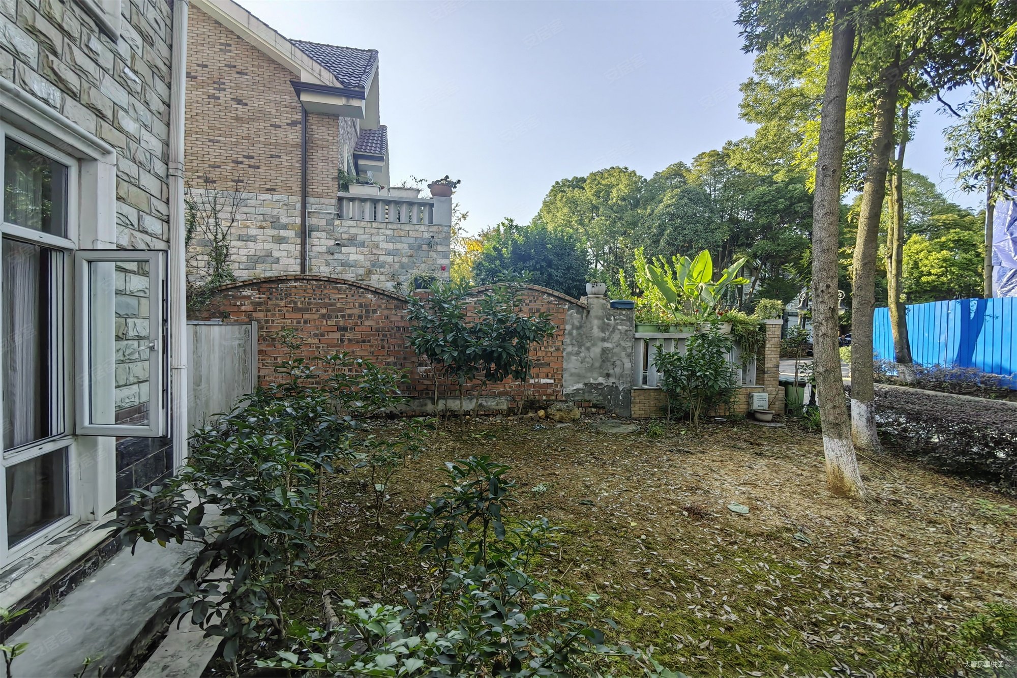 成都房产网>成都二手房>双流二手房>牧马山二手房>维也纳森林别墅>