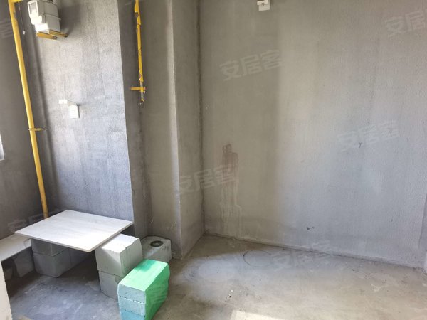 青岛城阳高新区世茂公园美地(669号)世茂 公园美地 可做员工宿舍 52旁 联东 银海 有钥匙出租房源真实图片