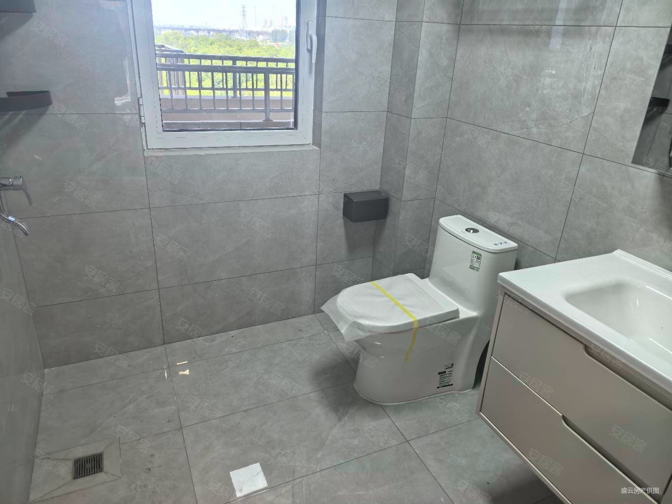 港利上城国际3室2厅1卫109㎡南58.9万