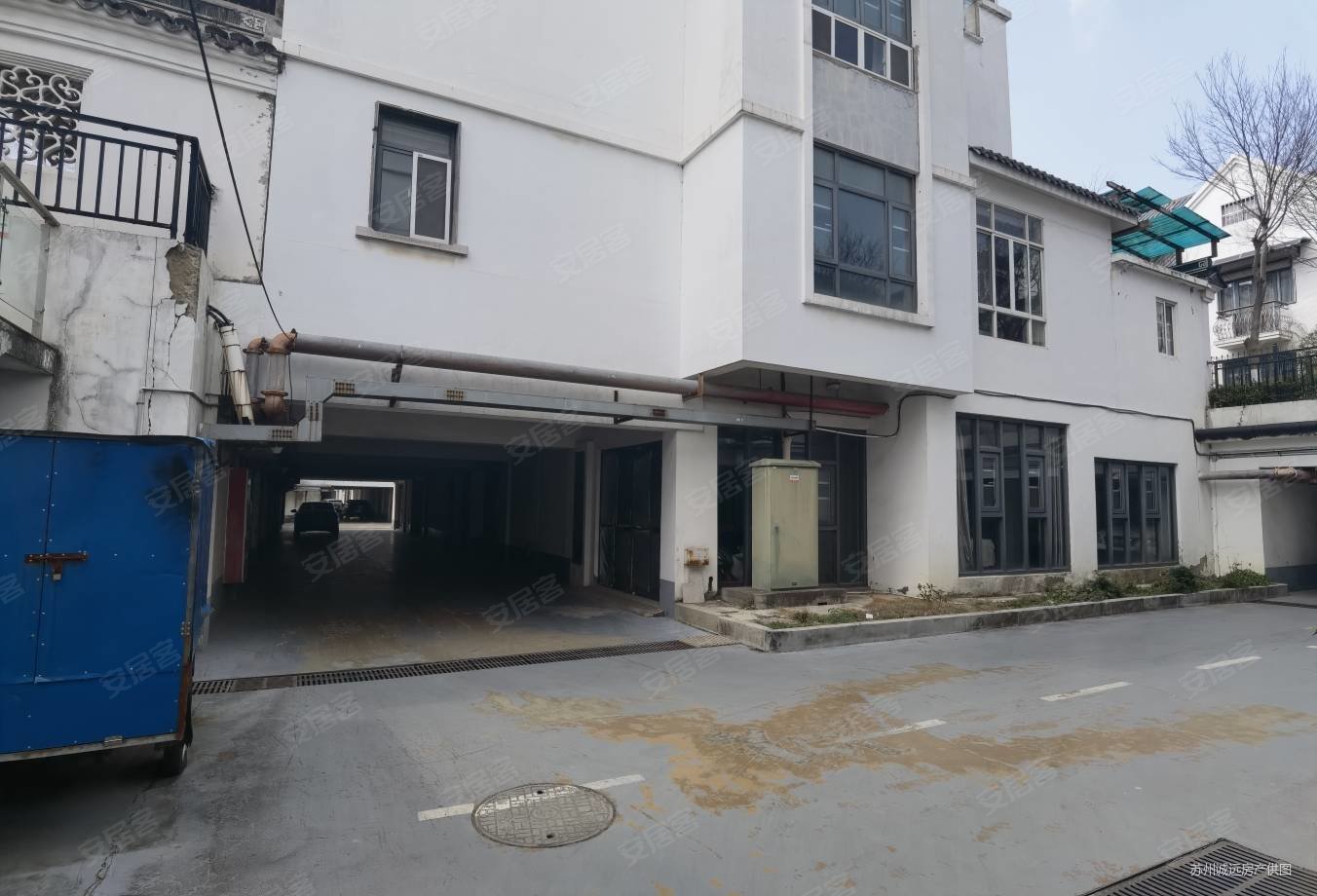 甪直中心港岛花园别墅南进门南花园南临河全明地下室精装诚心出售