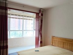 宁津城区德百广场出租万宏115平三室,家具家电都有,月租1300出租房源真实图片