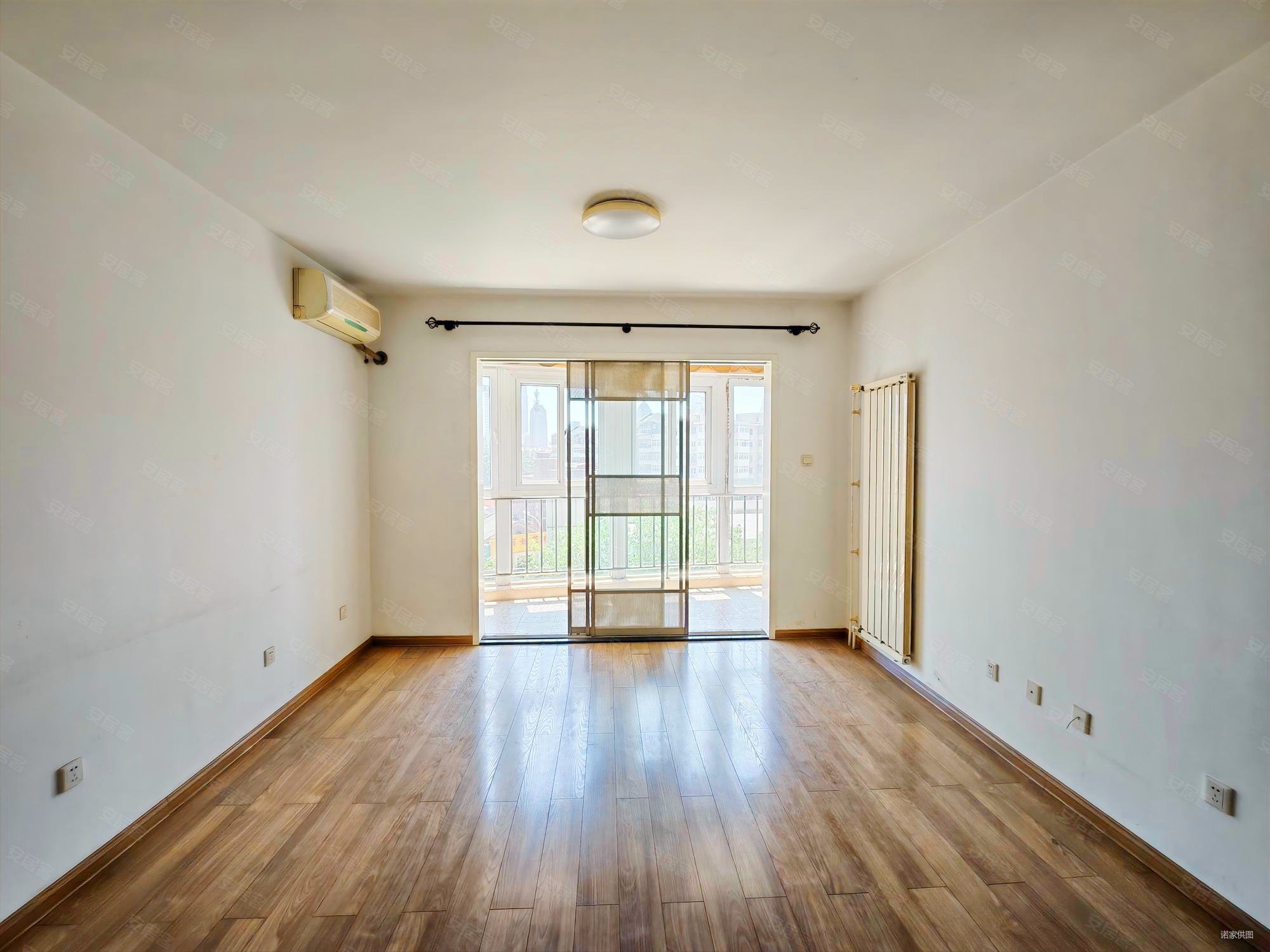 天津房产网>天津二手房>河北二手房>光复道街二手房>北岸华庭>2000