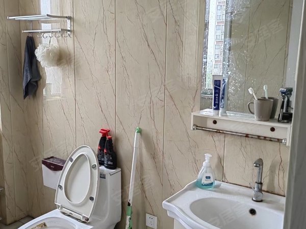 扬州广陵南区大润发汤汪花园汤汪花园2室精装1800元 设施齐全 靠联谊