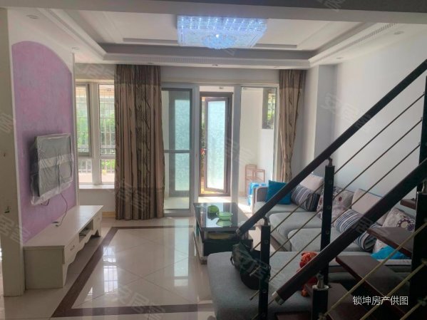 复式带电梯 小区新 精装好房 双卫格局 产权清晰 南北通透