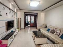 周口淮阳润德商场文正天鸿附近精装修三室！一楼带院！家具家电齐全！出租房源真实图片