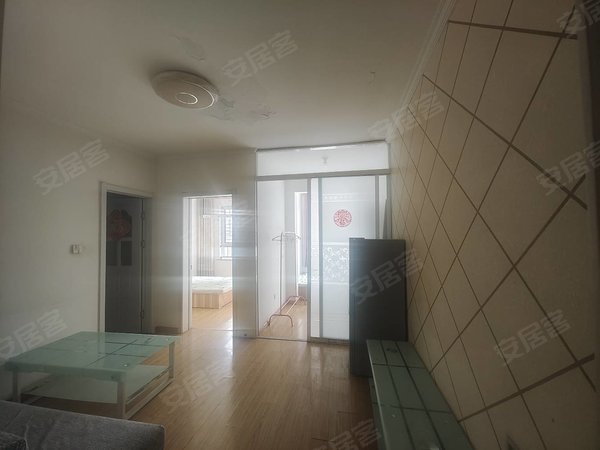 青岛城阳棘洪滩中车小镇中车小镇套一拎包入住家具齐全喜欢的联系出租房源真实图片