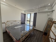 温岭城西温岭银泰九龙园（银泰附近）两室一卫 烧燃气 大落地窗 2500每月出租房源真实图片