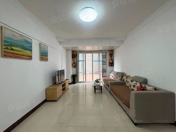 【多图】云峰花园,镜湖大道租房,云峰花园3房1卫带大花园,精装修拎包