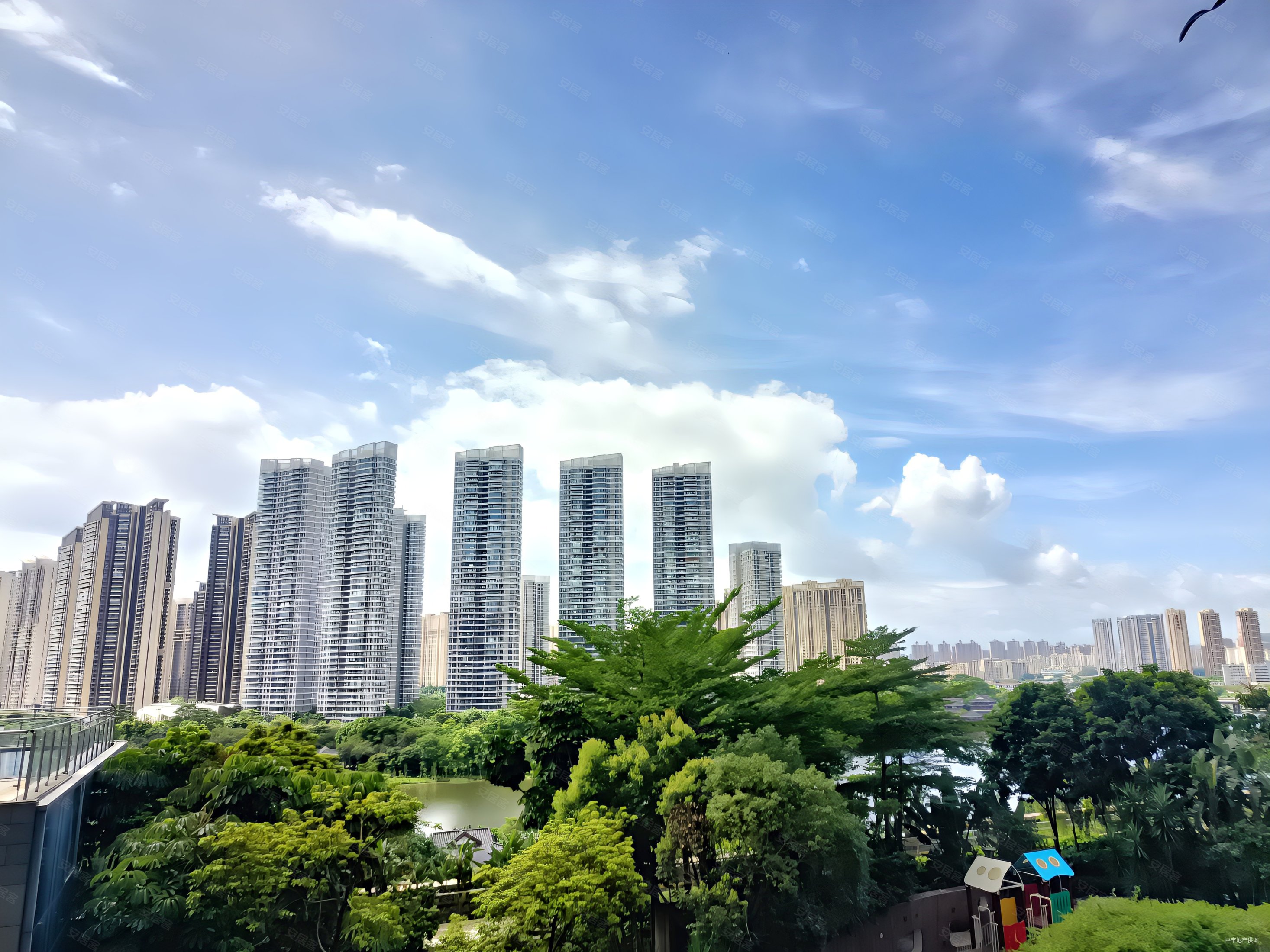 金山湖豪宅方直广场东南向通透采光好看房方便