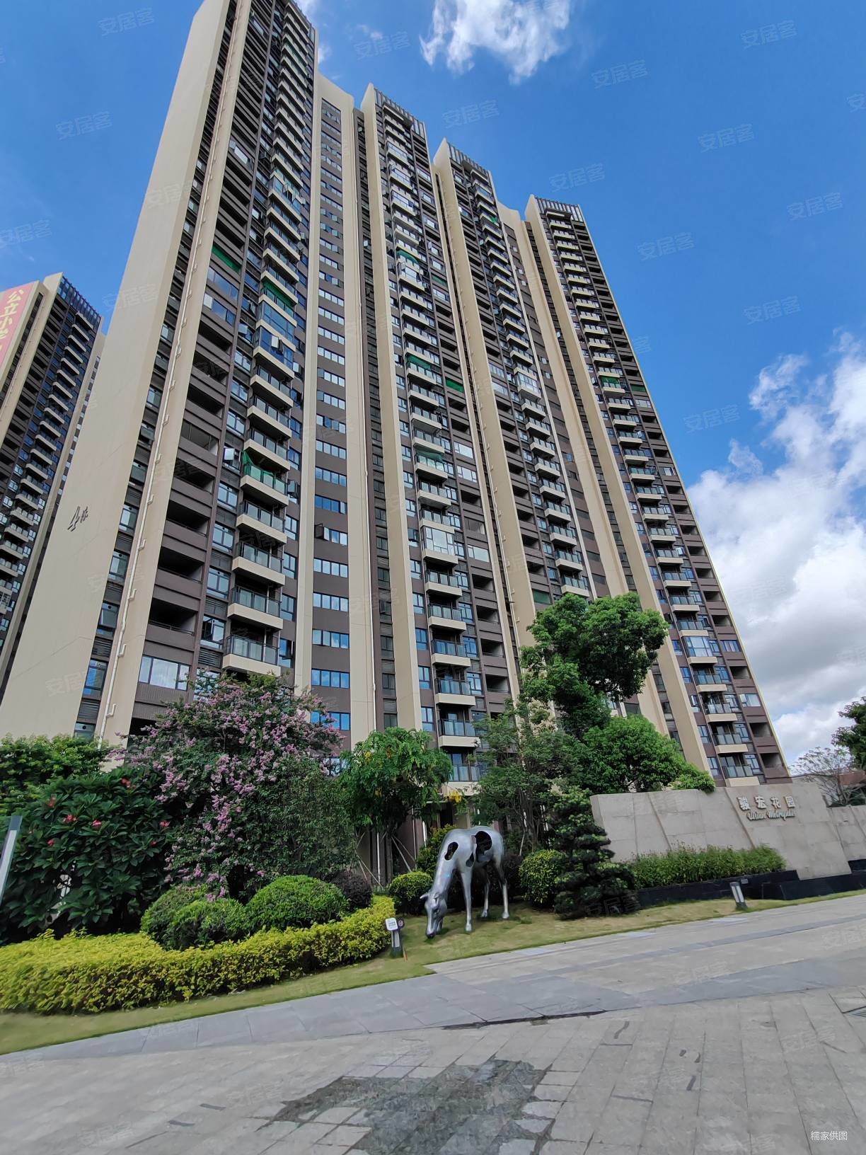 骏宏花园装修好小三房配上家具家电就可入住