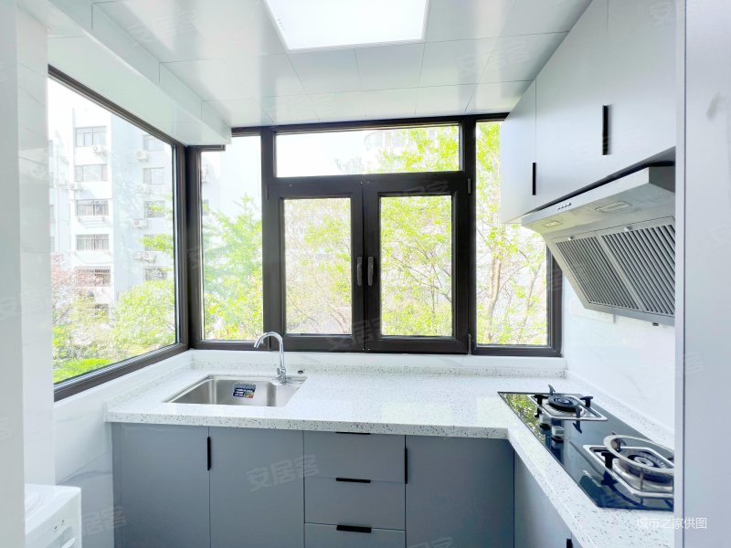 福华园(市南)90.60平239万3室1厅1卫