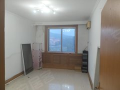 鞍山铁东二一九1 0 0 0元 老体育对面 3室 5楼 空房子 可配家具出租房源真实图片