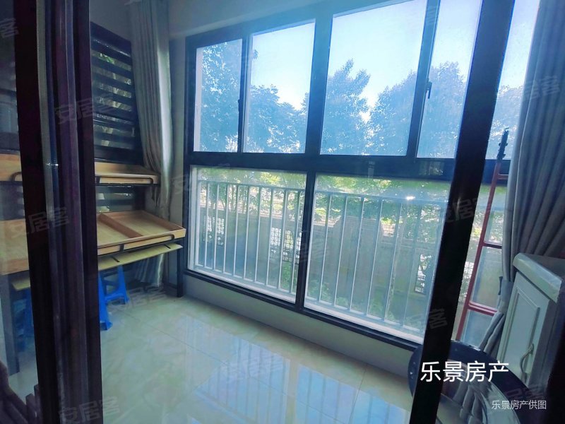 可等周期,业主保养好,中海双湾花园(1期)二手房,179万,3室2厅,2卫