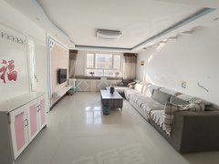 阿拉尔幸福路国际商贸城新苑小区 周围交通便利  对面就是学校出租房源真实图片