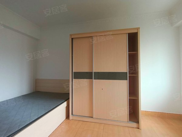 【多图】布心山庄东区,布心租房,罗湖布心地铁口附近,低价两房只要