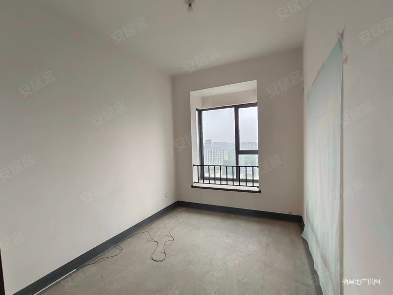 空中别墅!六房四卫!空间感十足!有钥匙!