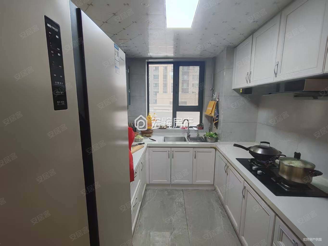 中海河山郡3室2厅2卫128㎡南北159万