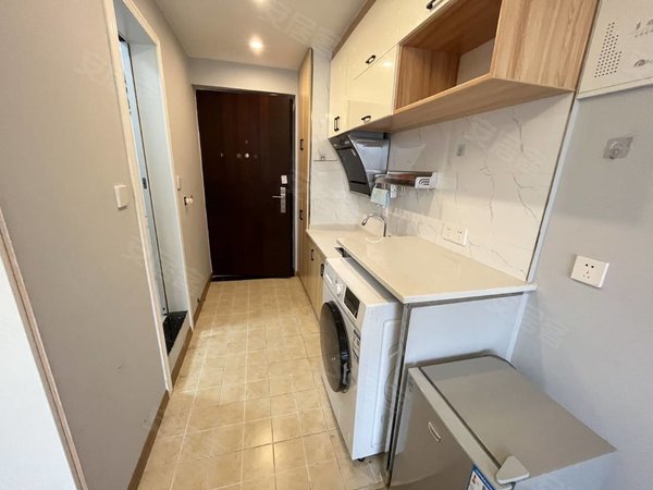 轻轨站旁 西著七里单身公寓 小清新风格 随时看房出租房源真实图片