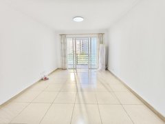 东莞南城石竹中信新天地，空房出租，大三房，厅出阳台，花园景观，带阳台出租房源真实图片