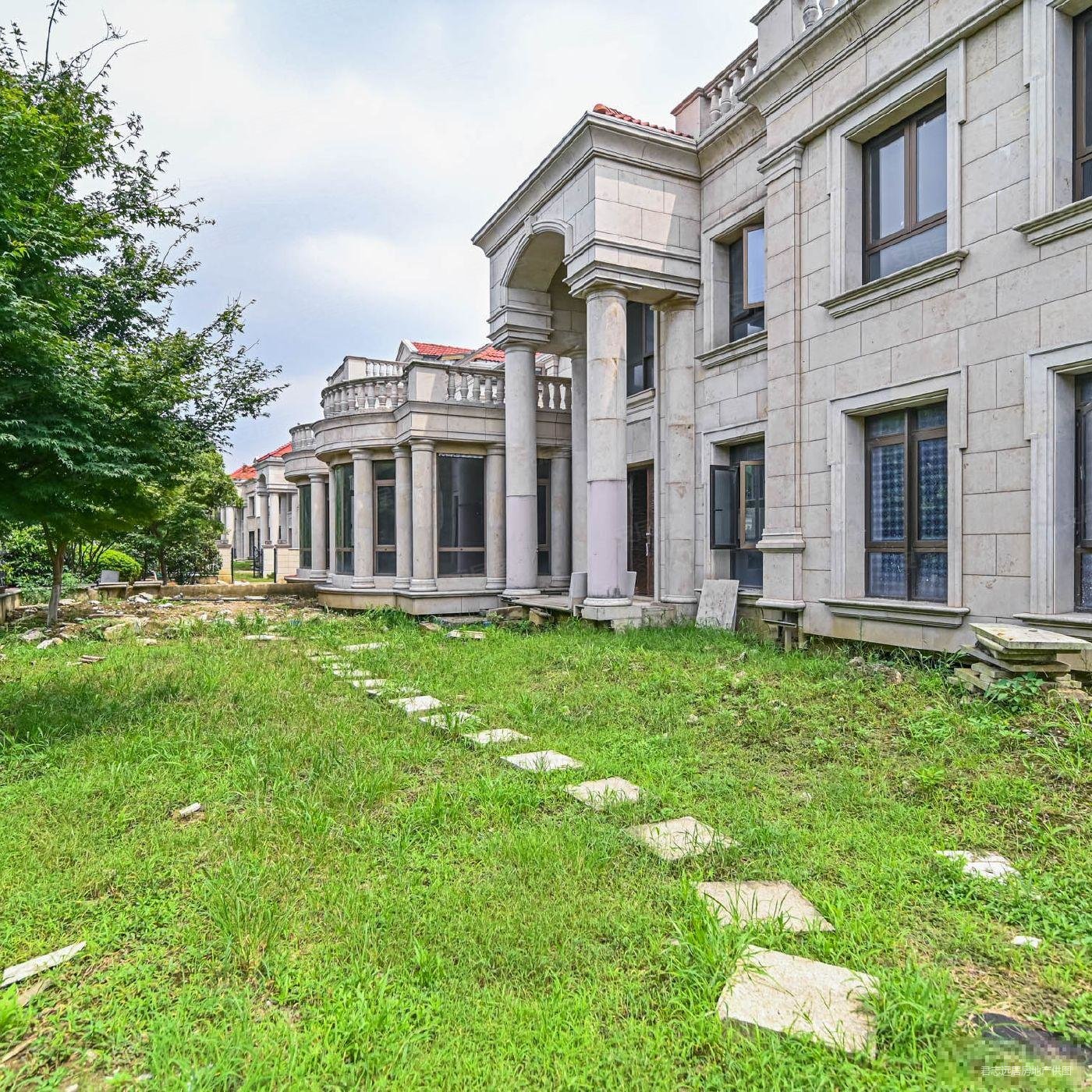 建屋康帝庄园4室2厅4卫315.21㎡南4000万