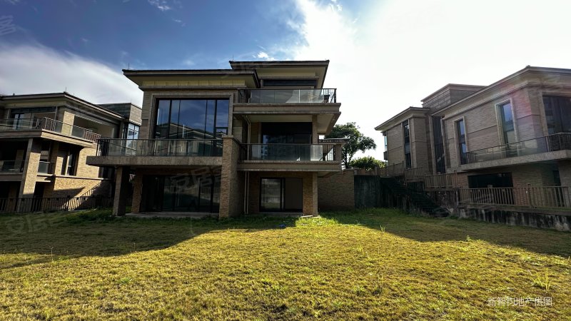 湖景壹号庄园别墅