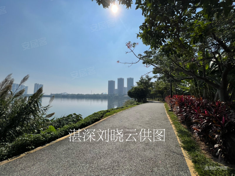 荣盛海湾郦都二期3室2厅1卫97㎡东南93万