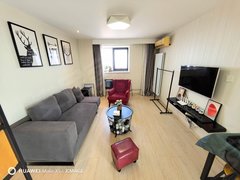 天津河东春华街perfect!御景大厦,带阳台,精装两室loft,拼手速吧出租房源真实图片