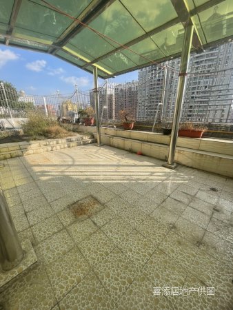 下埔滨江大厦 顶楼三层复式双露台南向精装超高实用面积