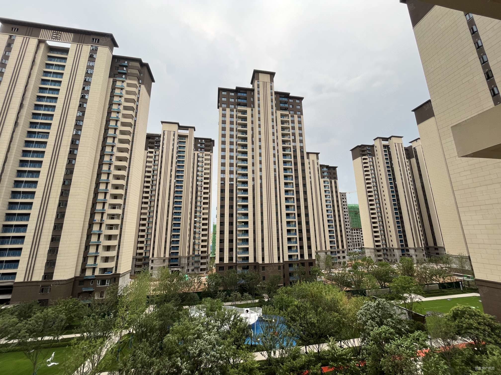 碧桂园玖锦台4室2厅3卫166㎡南北286万