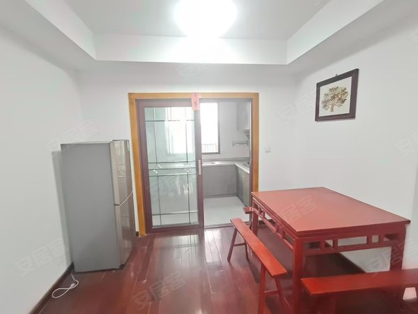 【多图】金山苑五区,虞山租房,金山苑五区 3室2厅2卫 房间客厅阳台是