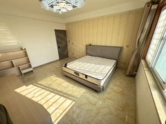 南阳卧龙卧龙城区高新吾悦广场七里圆无中介精装修押一付一可短租采光超好房间大出租房源真实图片