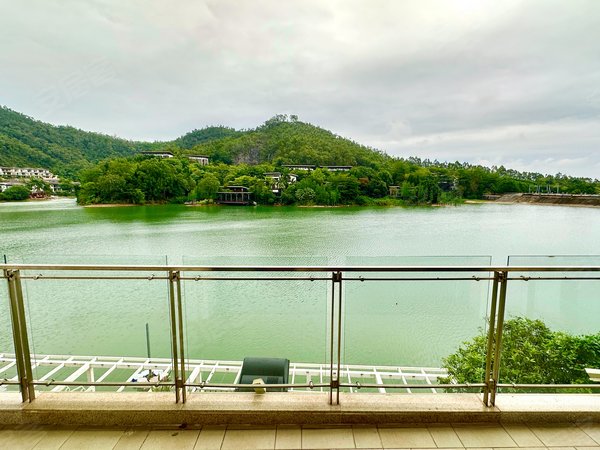 广州花都山前大道合景天湖峰境(别墅)合景天湖峰境(别墅) 6室3厅6卫