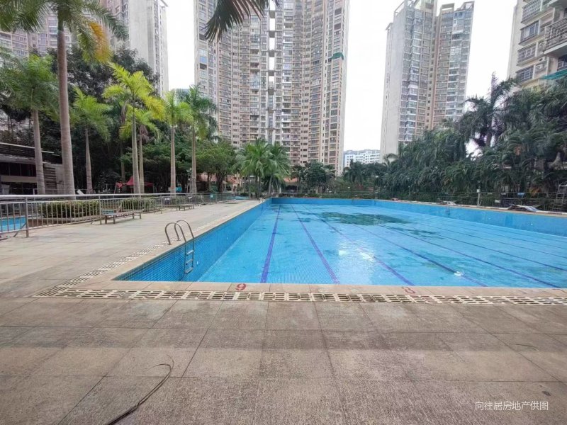 业主急售 现代花园 精装四房 产证满五 带花园车位