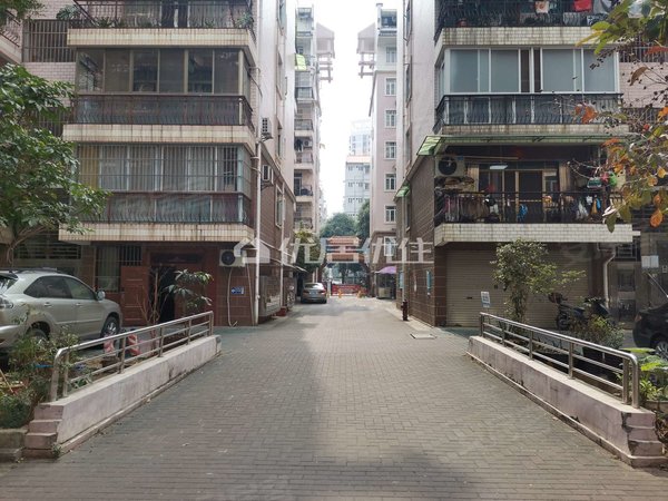 南宁青秀建政天成府东葛路青秀万天城府 精装配齐拎包入住   电梯房