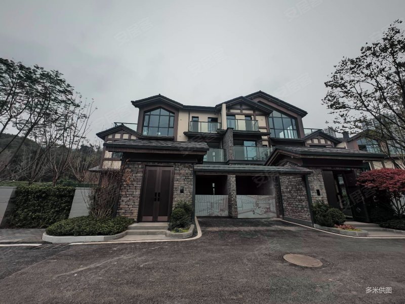 璧山必看湖山别墅,超大花园,露台多,独门独院,带车位,东亚白云湖(别墅