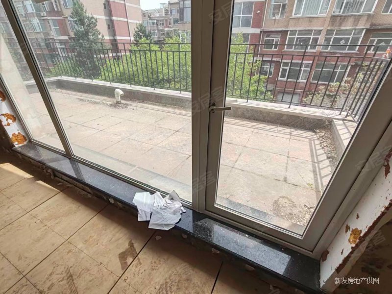 鸿城国际花园 产权清晰 集中供暖 南北通透 近地铁