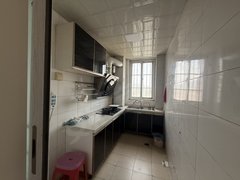 东平稻香街东平稻香家具家电齐全，房子非常干净整洁 精装修采光好 带储藏室 南北出租房源真实图片