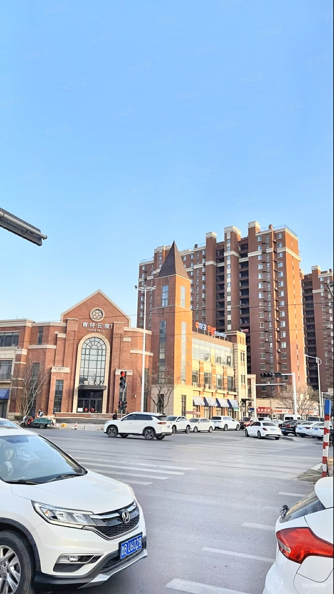 青特小镇d区3室2厅2卫109.39㎡南北172万