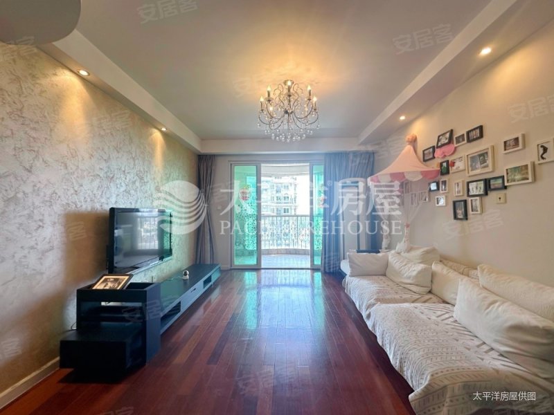 中祥哥德堡 交通便利 临地铁 满五   南向采光好 商品房