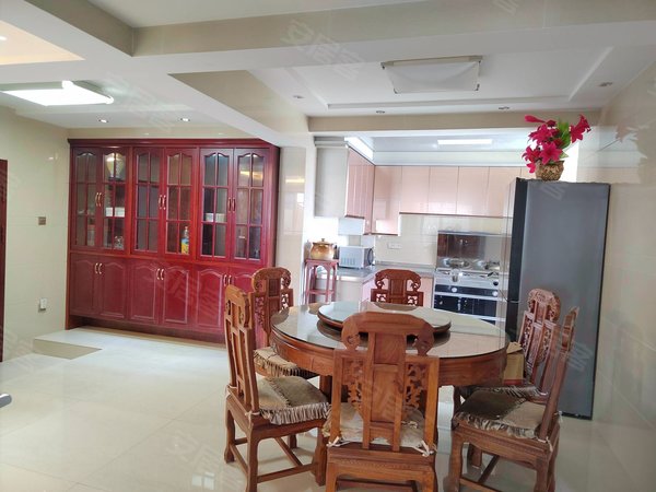 无锡宜兴宜城宜兴中堂中堂院墅,13楼,3室2厅2卫,高装,拎包入住,3500月