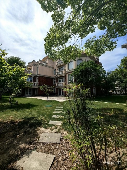 绿洲千岛花园高尔夫别墅位置好精装修  8室3厅 大花园