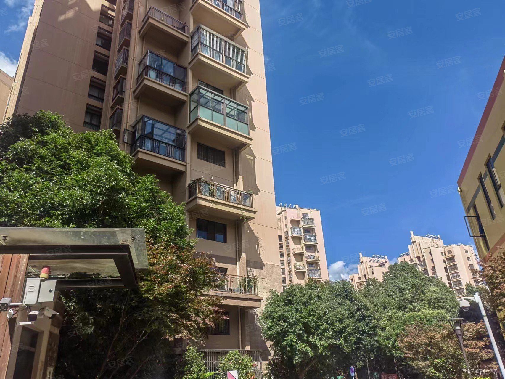 中天花园高新区小三居高楼层采光充足随时可以实地看房