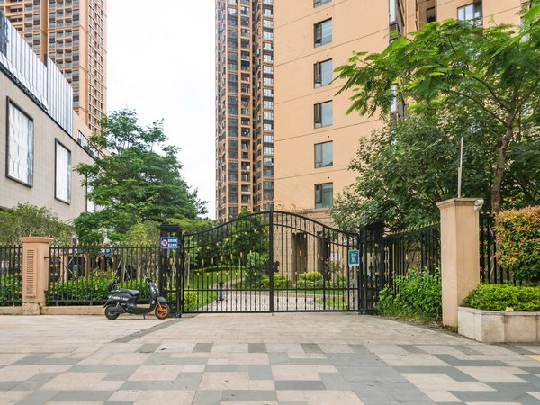 深圳龙华清湖幸福城(三期)幸福城 3室2厅2卫 电梯房 精装修 89平出租