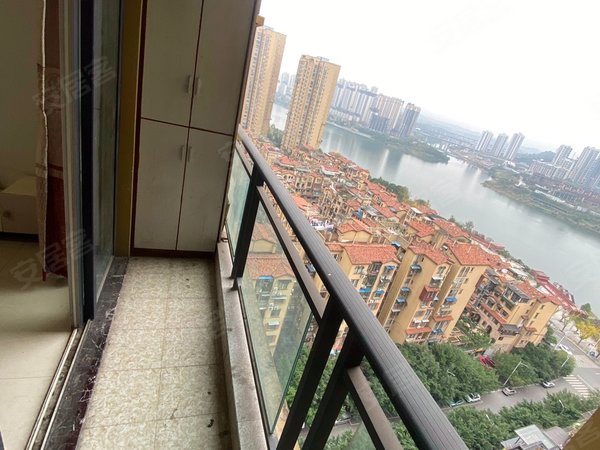 重庆合川合川大学城丽景水岸丽景水岸精装三房出租一线观江视野非常的