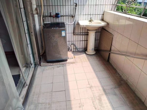 广州海珠南洲万华花园万华花园 2室2厅1卫 52平出租房源真实图片