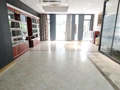 武汉江夏藏龙岛380多平四层别墅带院子，阳光100大湖第，龙苑澜岸别墅传媒出租房源真实图片