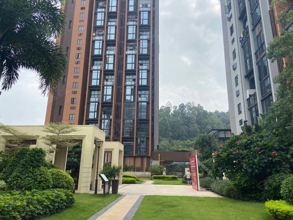 广州番禺南村镇同创誉城同创誉城 可明火4室2厅2卫 配套齐全 精装修