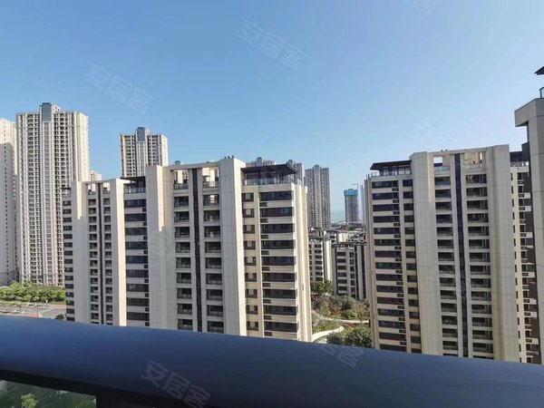 珠海高新区唐家湾仁恒滨海半岛(五期)中高层,豪装3房,拎包入住,视野