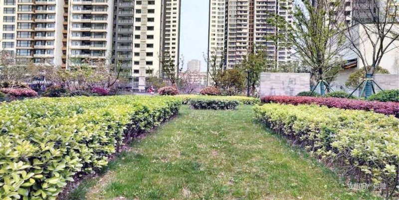 地铁口中航樾公馆采光充足价格可谈次新小区